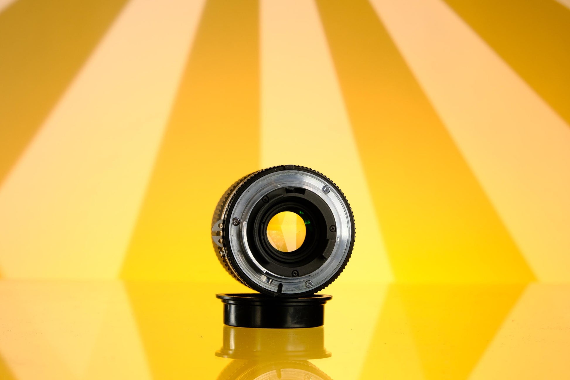 Nikon 35-105mm f/3.5-4.5 Zoom Lens Ai F Mount