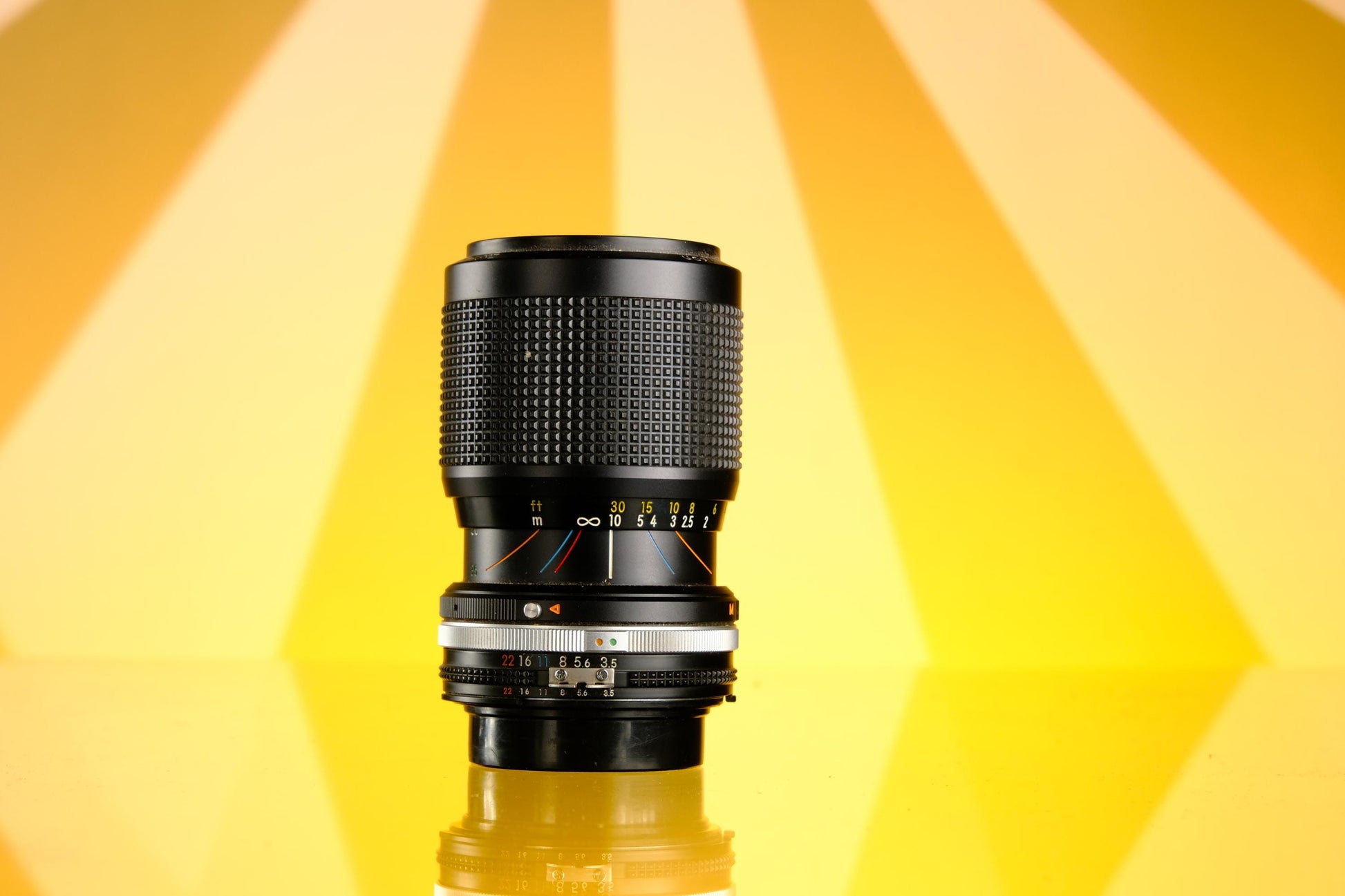 Nikon 35-105mm f/3.5-4.5 Zoom Lens Ai F Mount