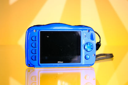 Nikon Coolpix W150 Waterproof Digital Camera Point and Shoot Digicam Starter Kit