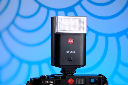 Leica SF 240 TTL Flash