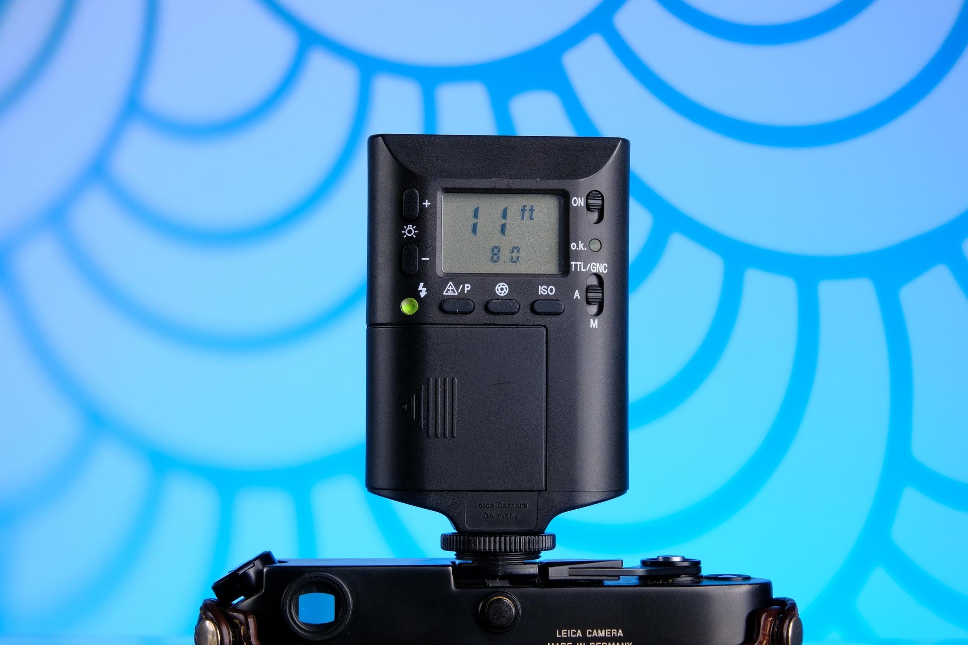 Leica SF 240 TTL Flash – Coastal Film Lab - Main Image