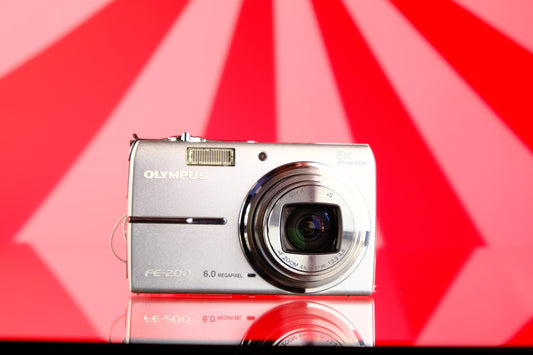 Olympus FE-200 Compact Digital Camera Digicam Starter Kit