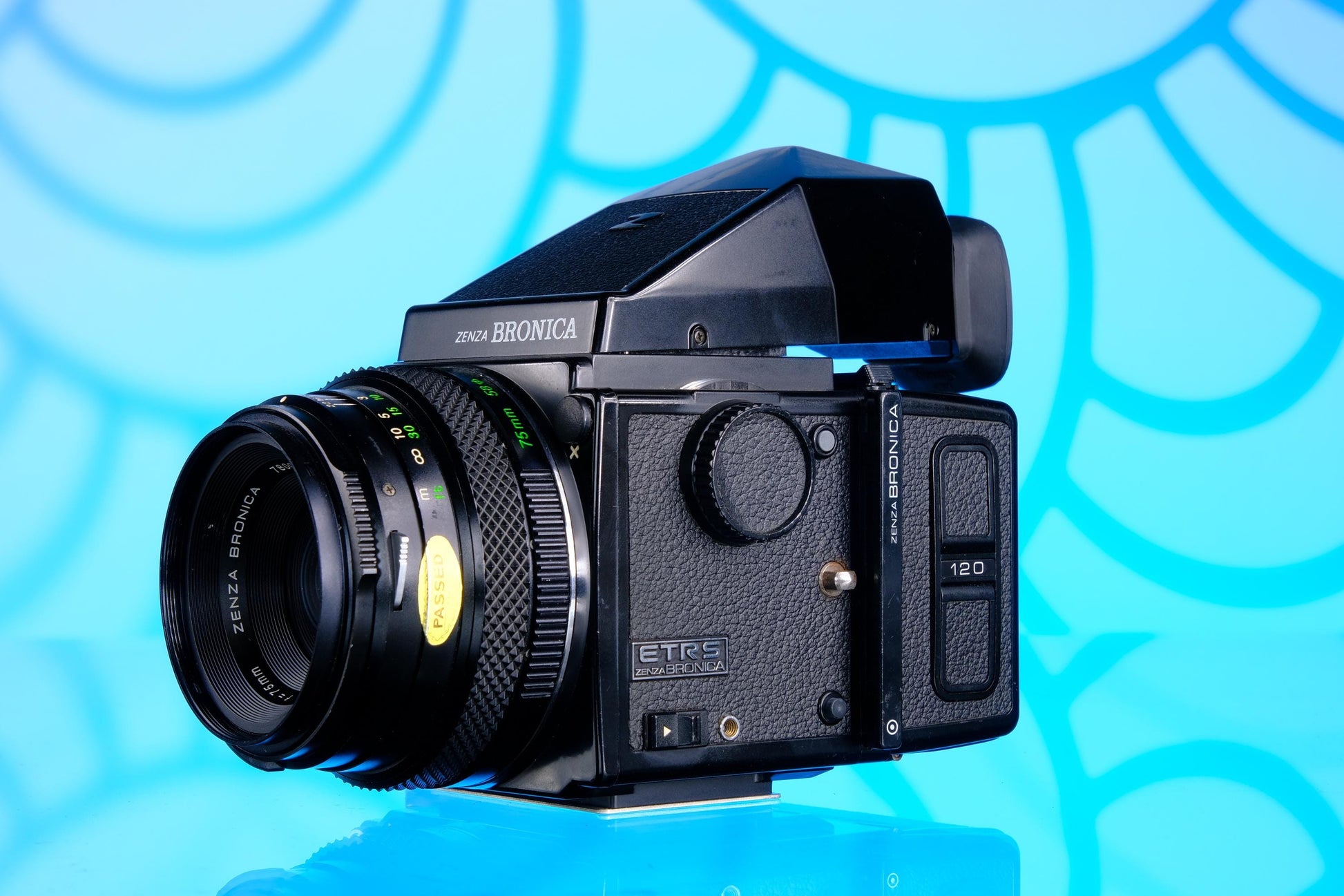 Bronica ETRs 645 Medium Format Film Camera + 75mm F/2.8