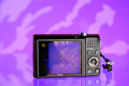 Nikon Coolpix S570 Retro Digicam Digital Camera Starter Kit