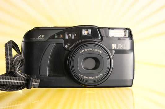 Ricoh Shotmaster P Zoom Date 35mm Point & Shoot Film Camera