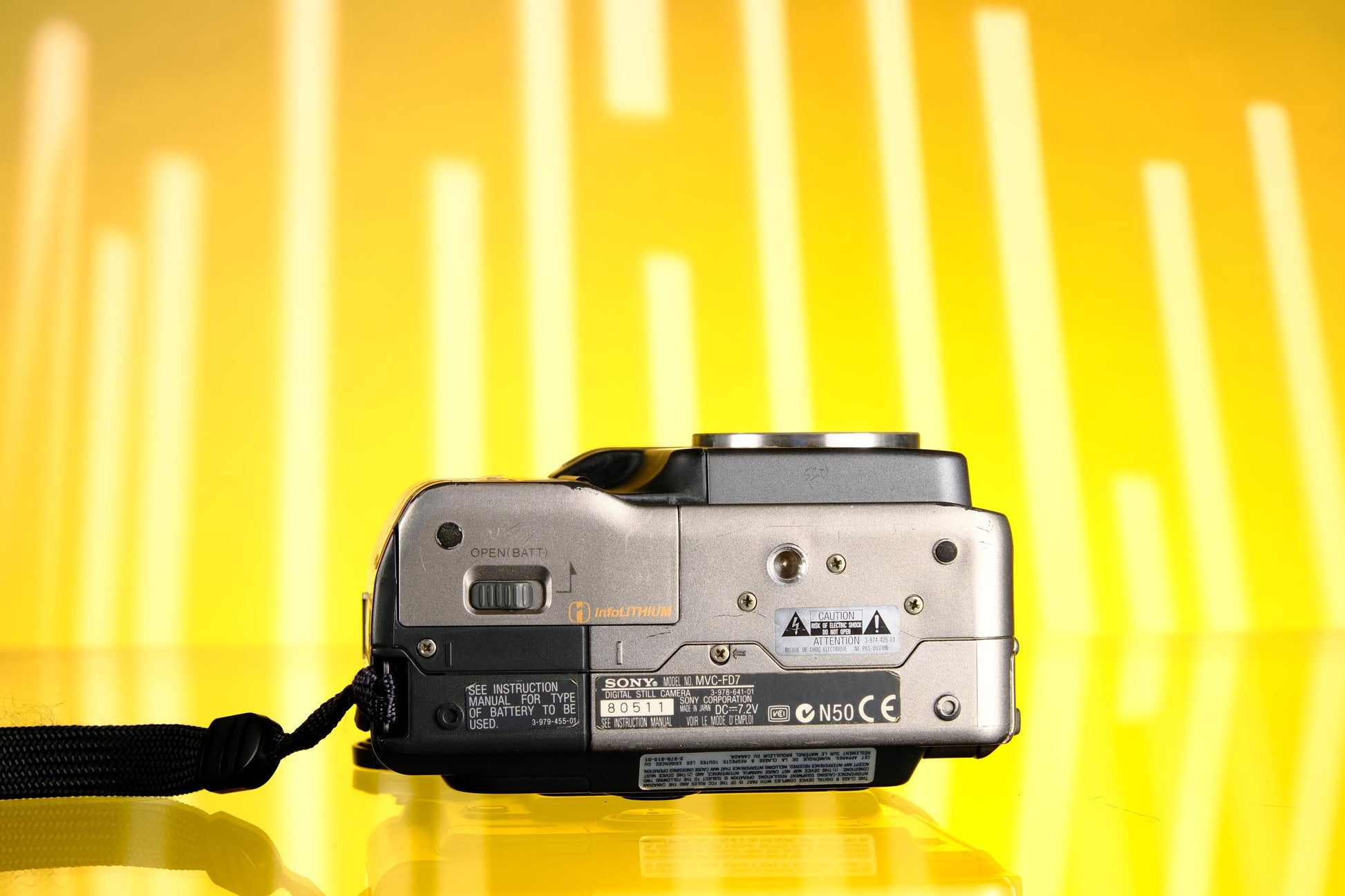 Sony Mavica MVC-FD7 – Digital Floppy Disk Camera - Vaporwave