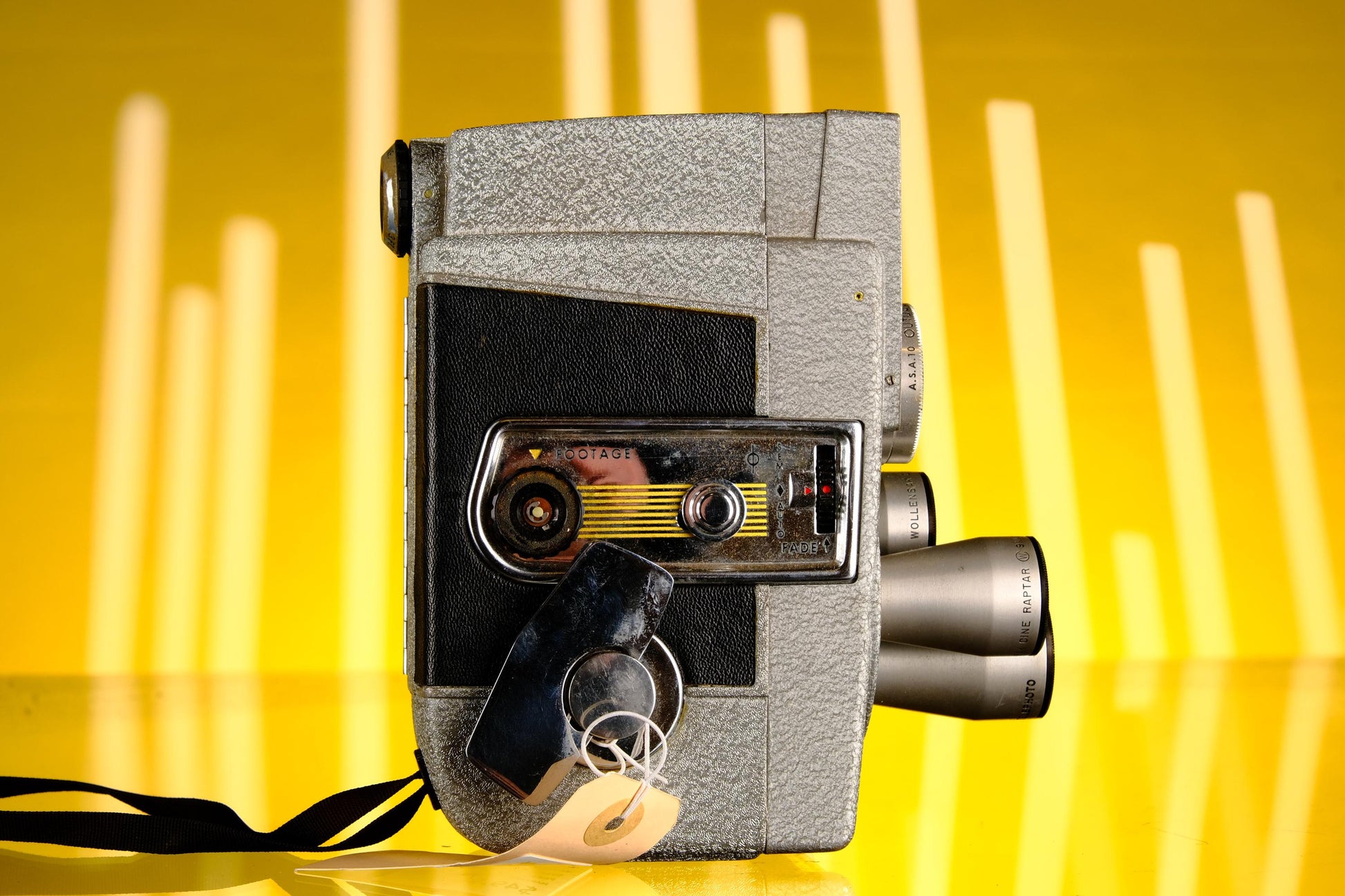 Revere Eye Magazine 8 Super 8mm Camera - Shelf Piece