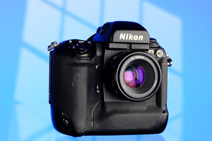 Nikon F5 autofocus 35mm SLR Camera + 50mm f/1.8 AF Nikkor Lens