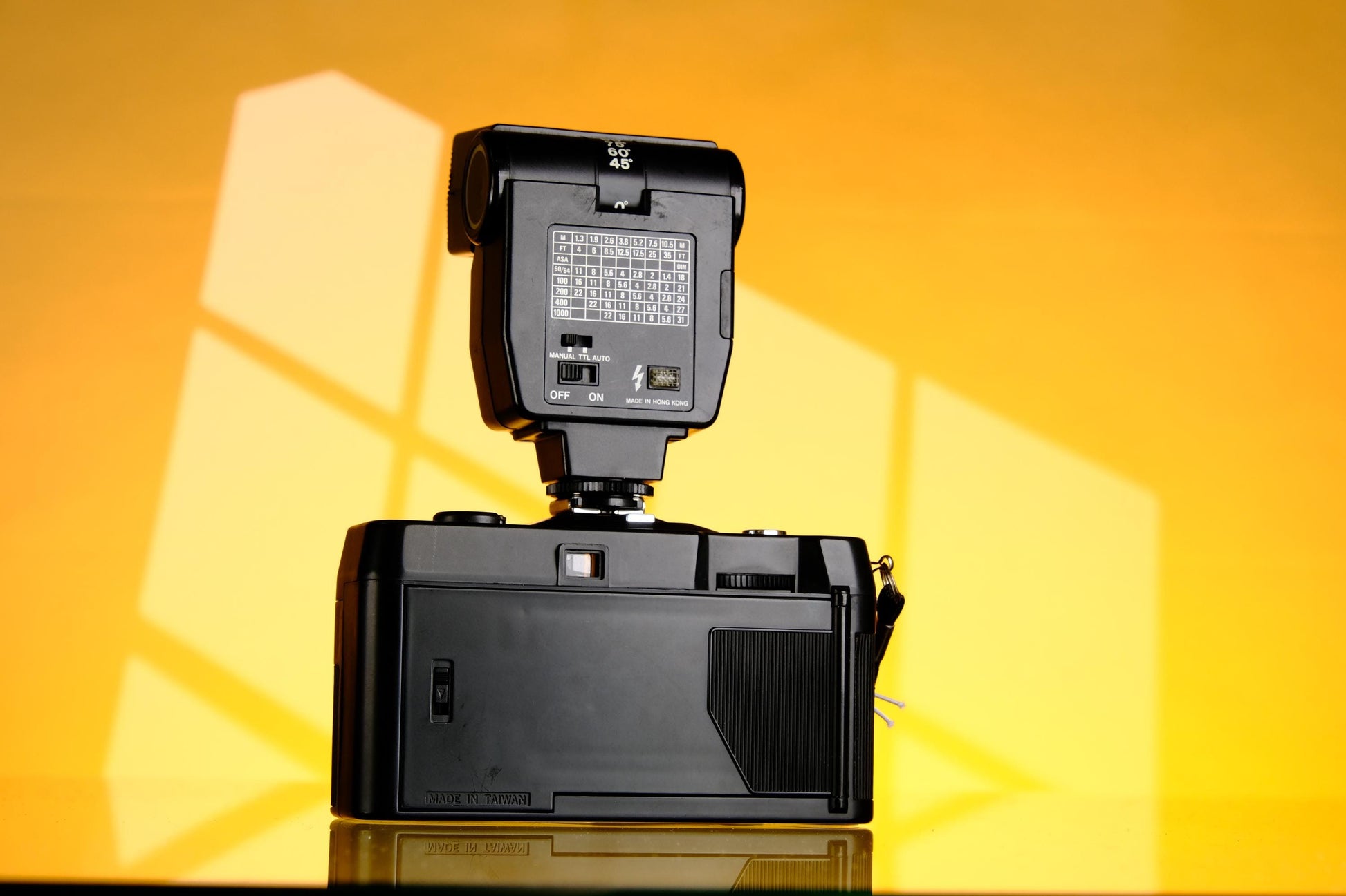 Kalimar LX11 35mm Point & Shoot Camera + Zykkor Flash
