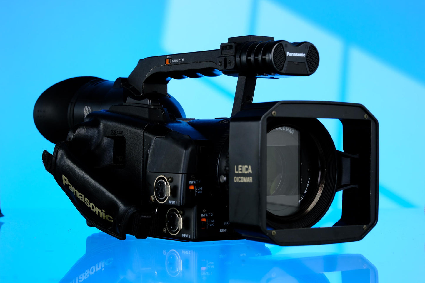 Panasonic AG-DVX100 Camcorder Video Camera