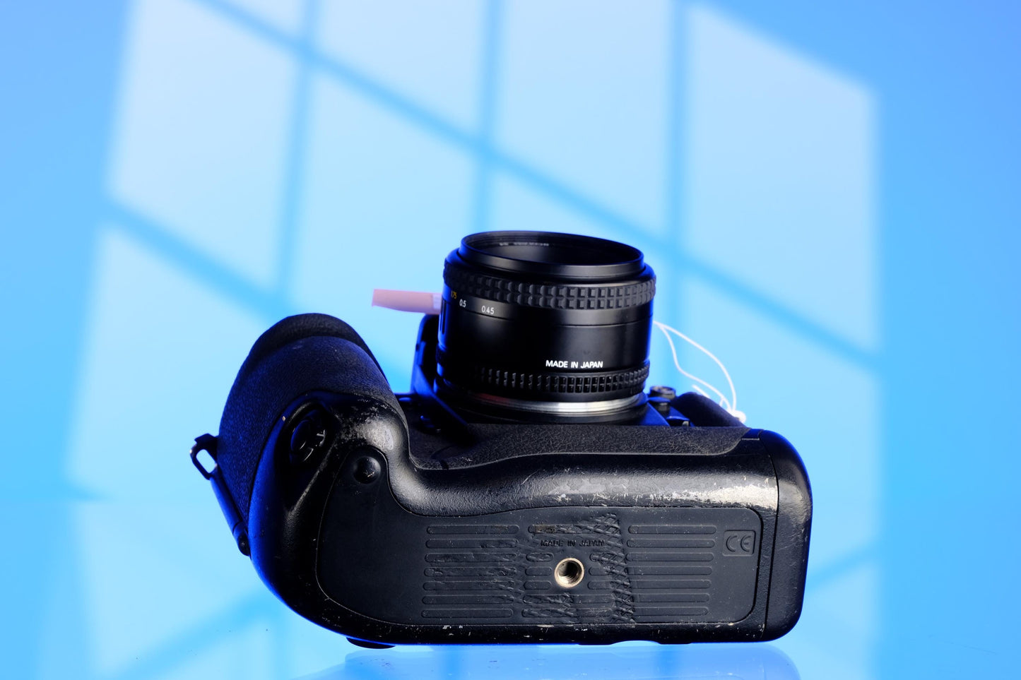 Nikon F5 autofocus 35mm SLR Camera + 50mm f/1.8 AF Nikkor Lens