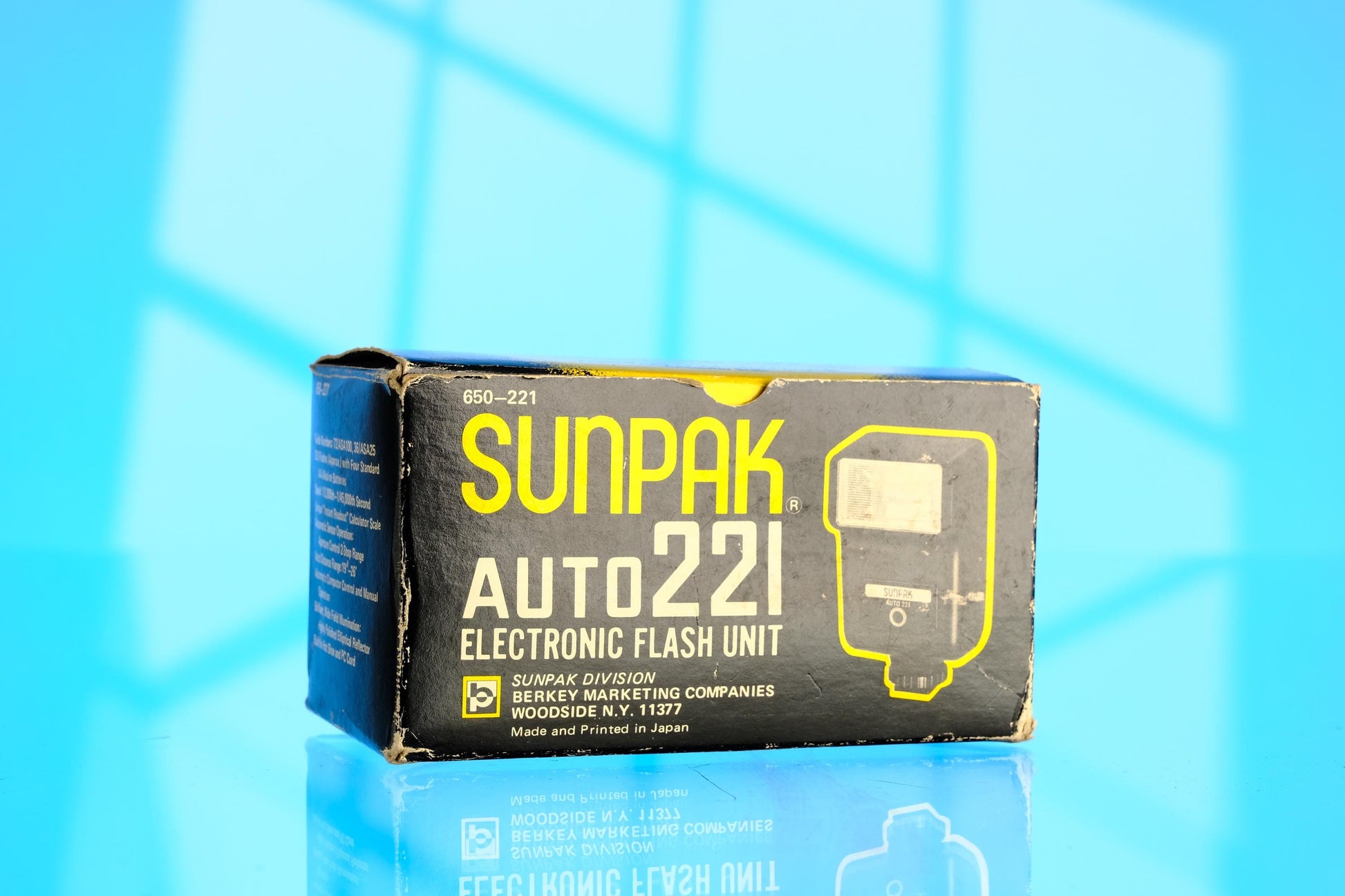 Sunpak Auto 221 Electronic Hot Shoe Mount Flash