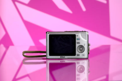 Nikon Coolpix S9 Digicam Point & Shoot Camera