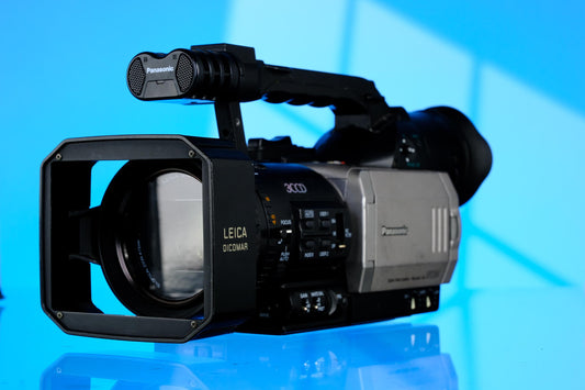 Panasonic AG-DVX100 Camcorder Video Camera