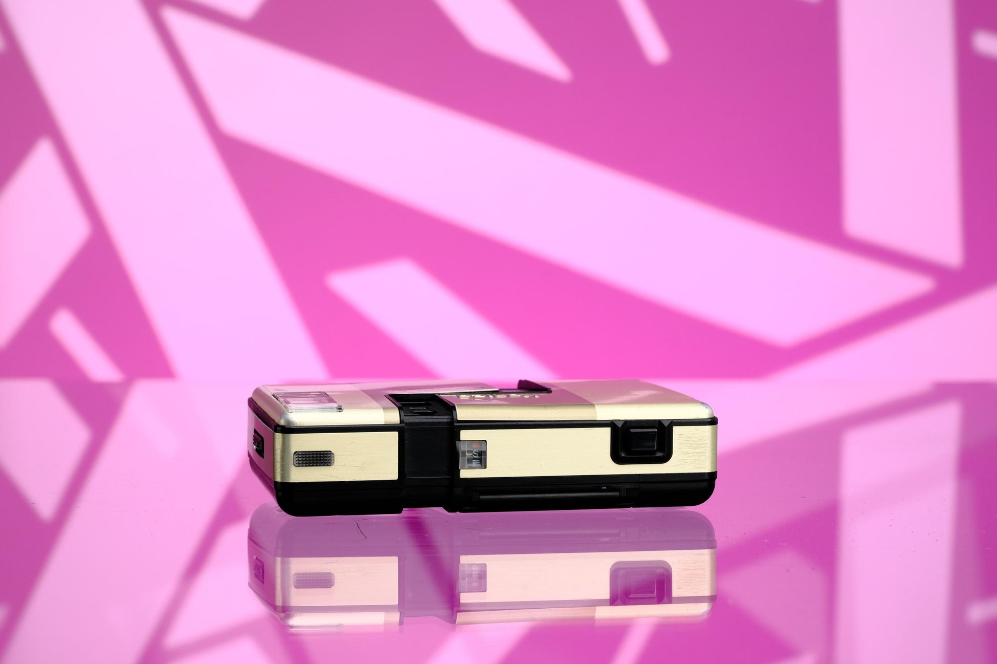 Konica Recorder 35mm Half Frame Point & Shoot Camera - Champagne Silver