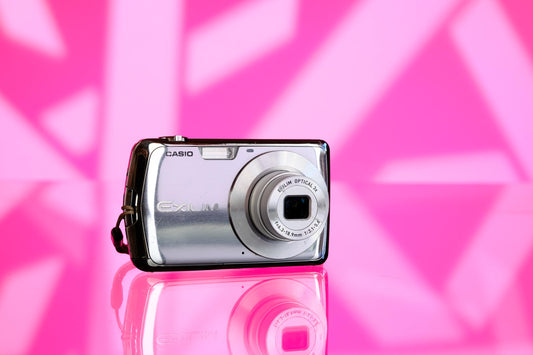 Casio ex-z1 Chrome Digital Point and Shoot Digicam Camera