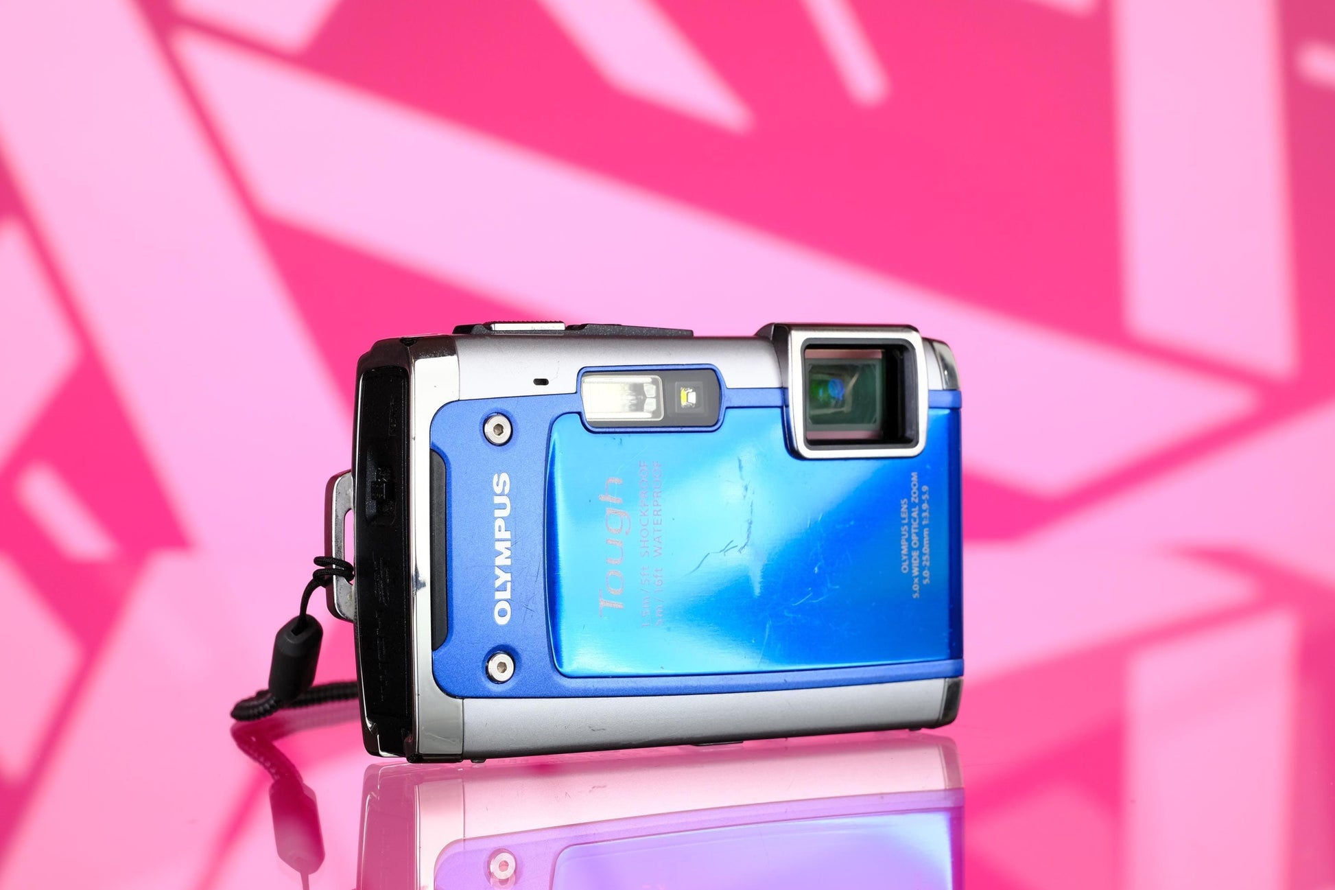 Olympus Tough Weatherproof TG-610 Digital Point & Shoot Camera