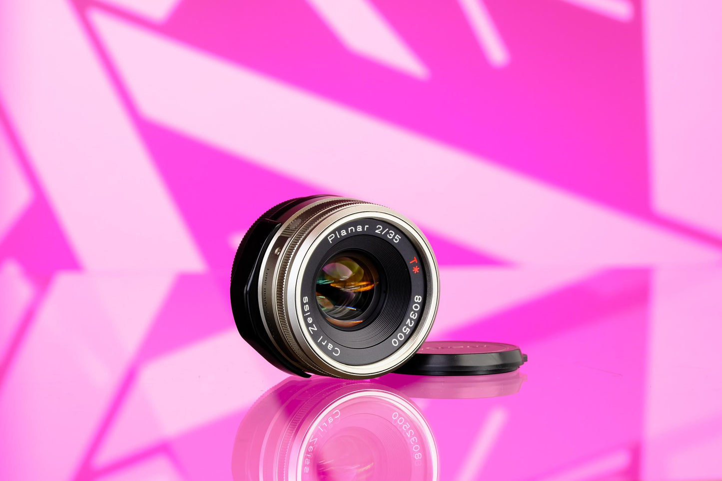 Contax 35mm f/2.0 Planar G Series Lens