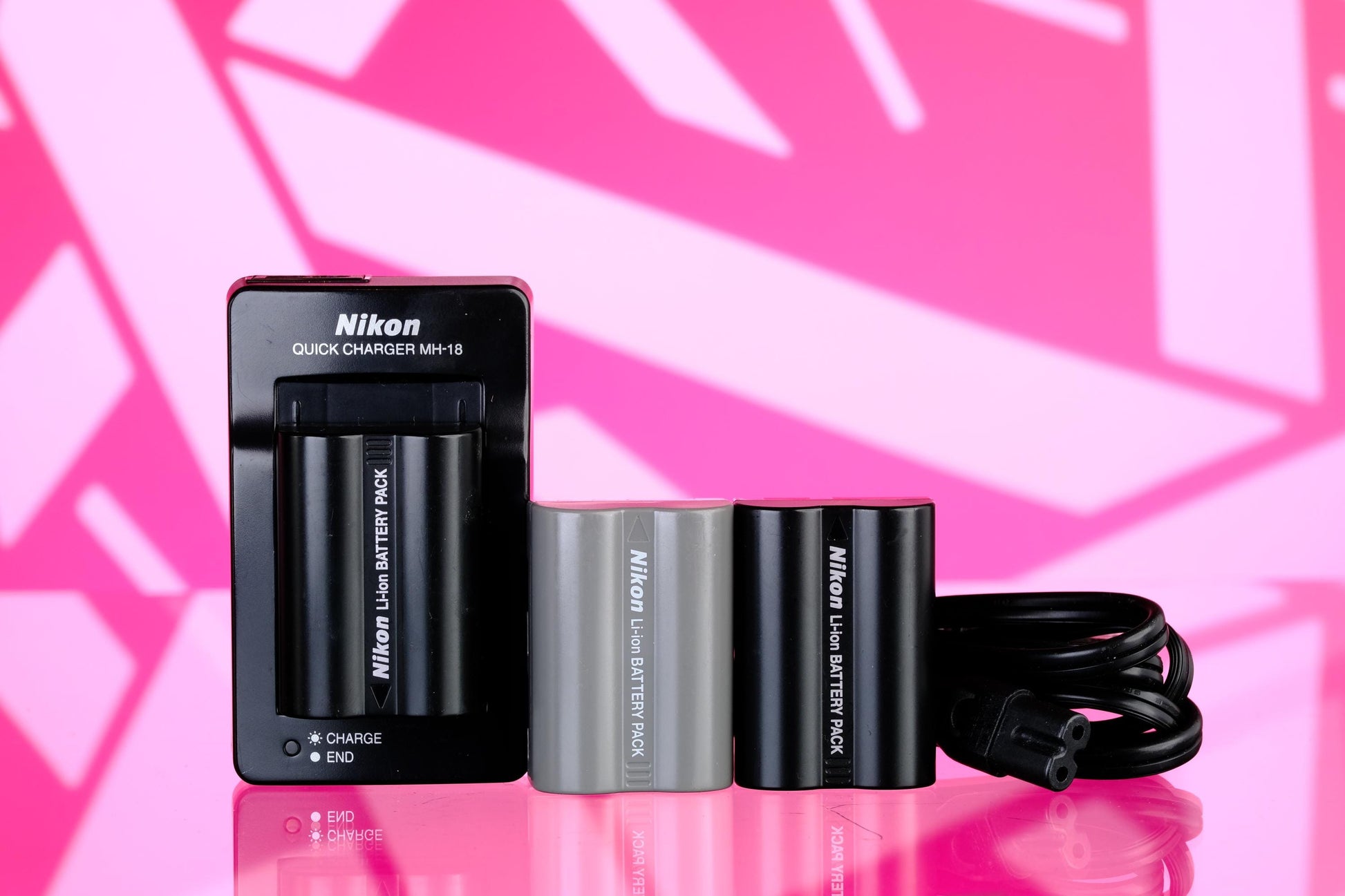 Nikon MH-18a Quick Charger + EN-EL3 Batteries x3