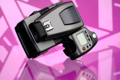 Hasselblad H3D Medium Format Digital Camera + CFV39II Back