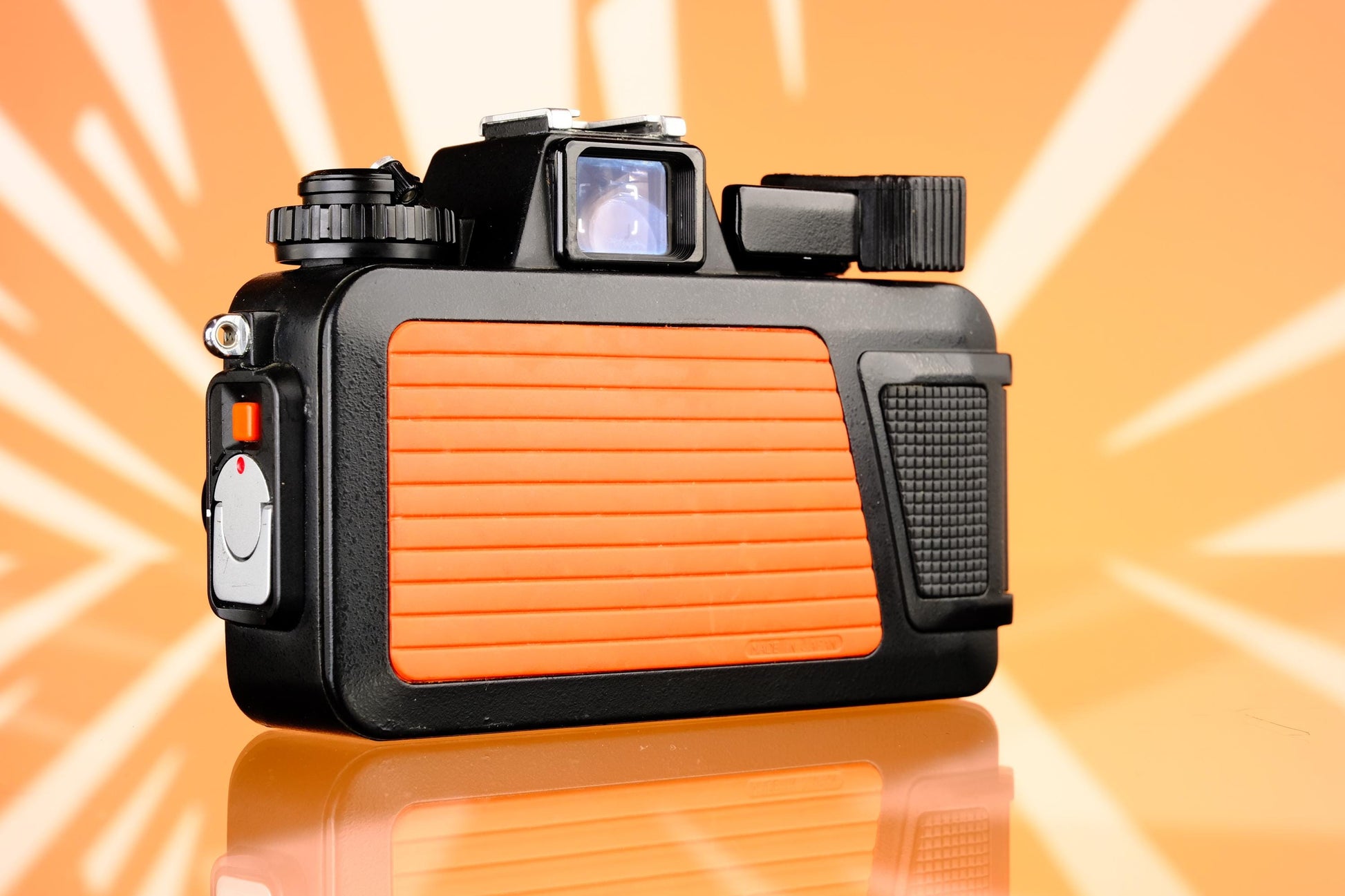 Nikonos V 35mm Diving Camera + 35mm F/2.5 Lens