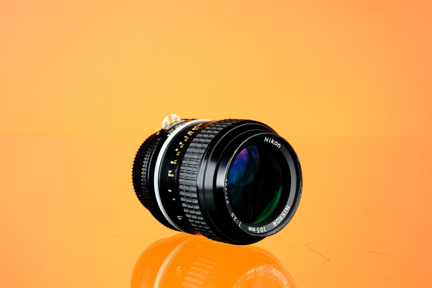Nikon Nikkor 105mm f/2.5 Ai Telephoto Lens