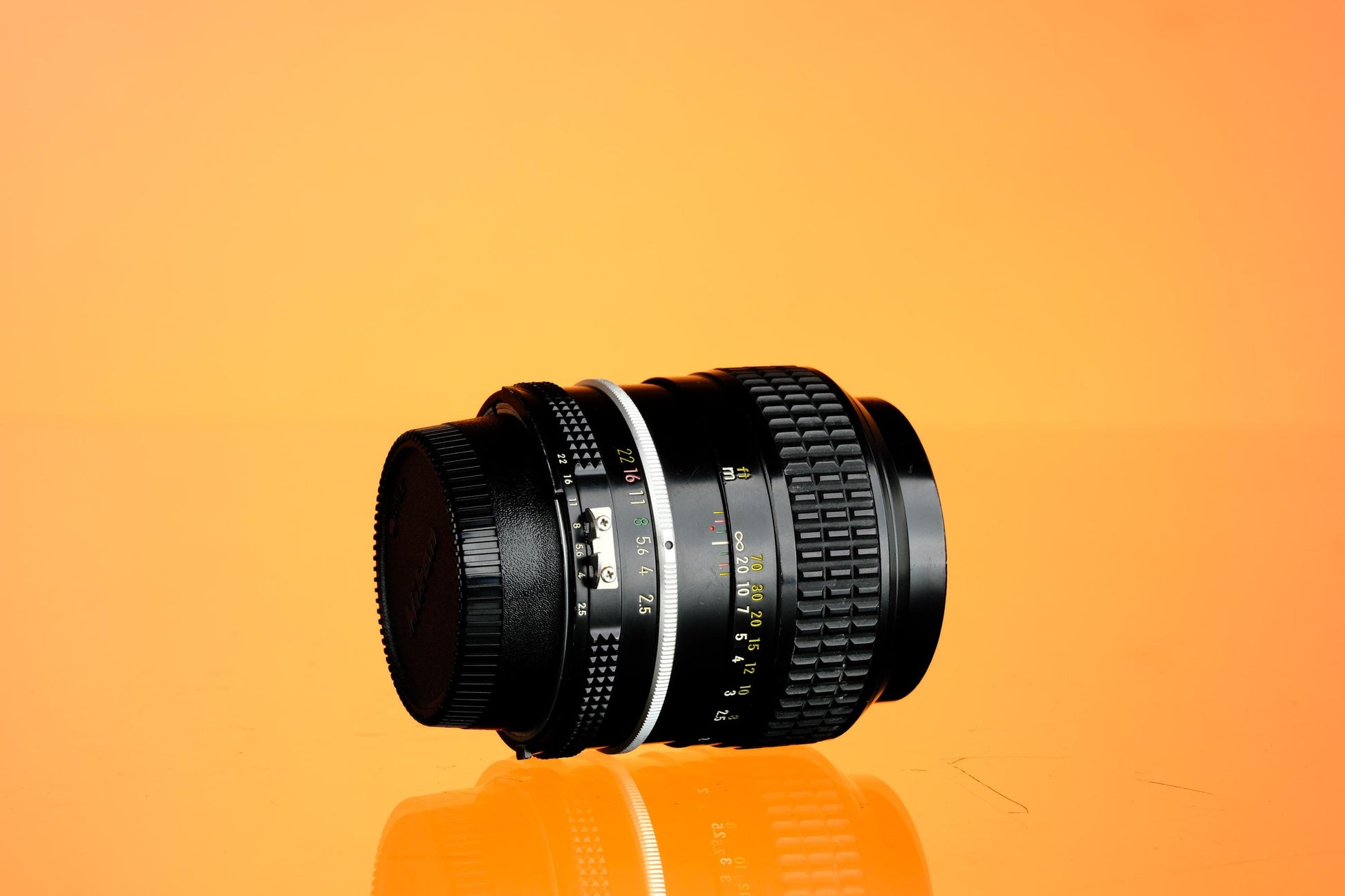 Nikon Nikkor 105mm f/2.5 Ai Telephoto Lens