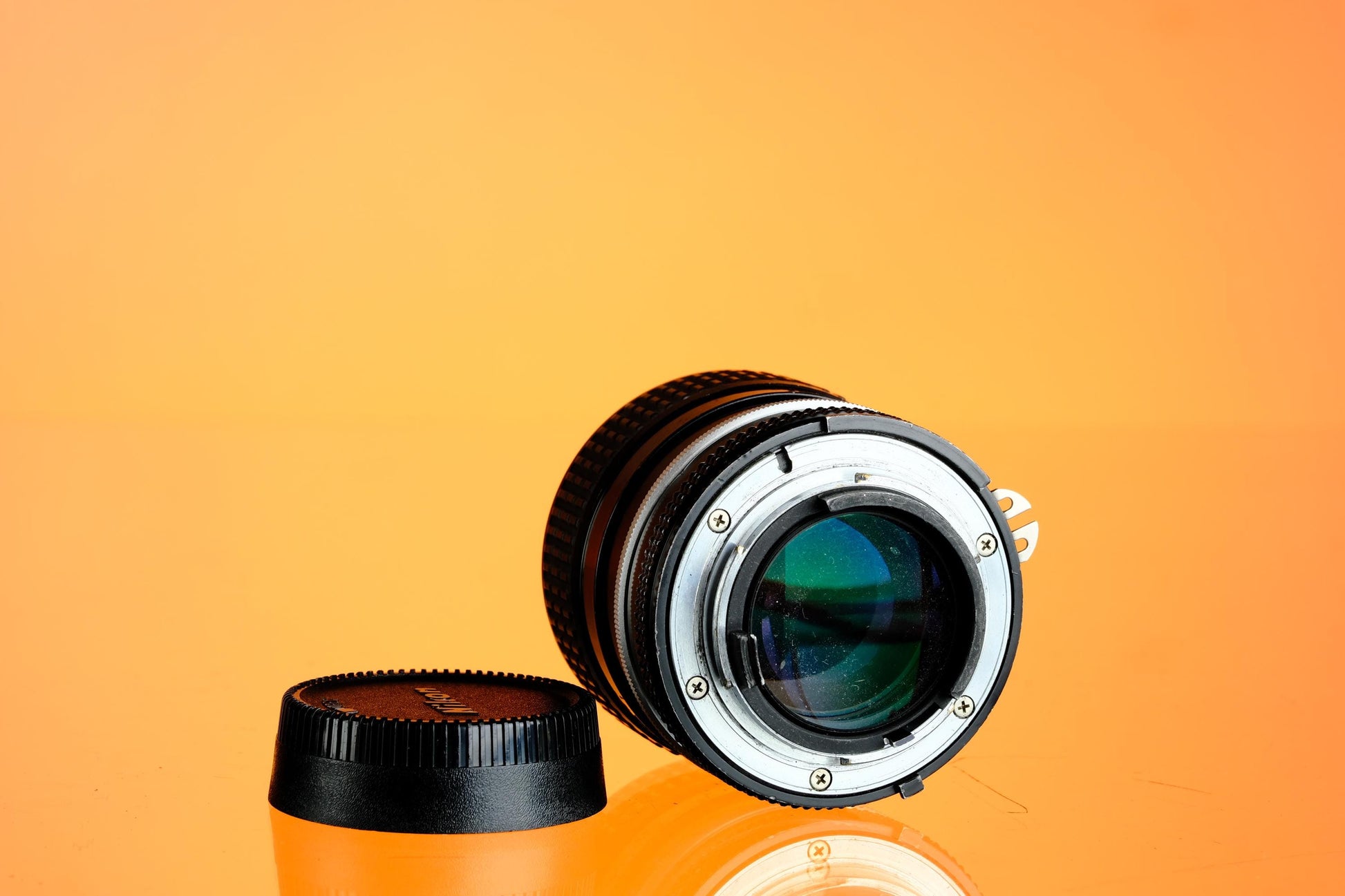 Nikon Nikkor 105mm f/2.5 Ai Telephoto Lens