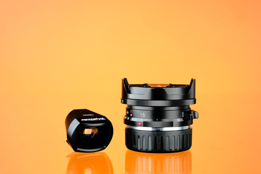 Voigtlander 15mm f/4.5 ii Leica M Mount Super Wide Angle Lens + Viewfinder