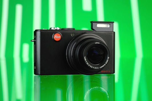 Leica D-Lux 3 10mp Digital Point and Shoot Camera