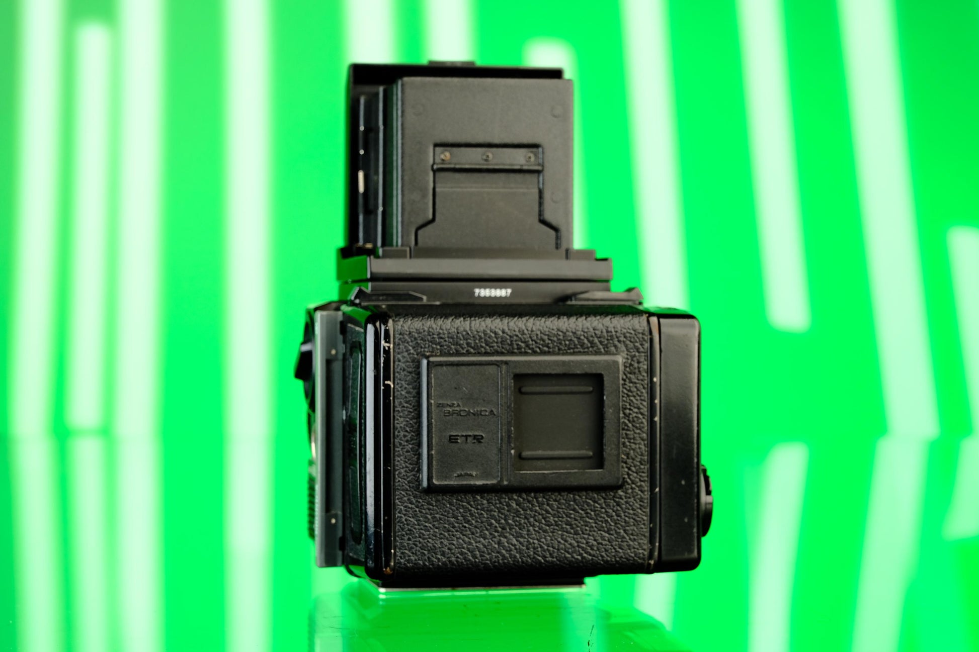 Bronica ETRsi 120 645 Medium Format Camera + 40mm f/4.0 Lens