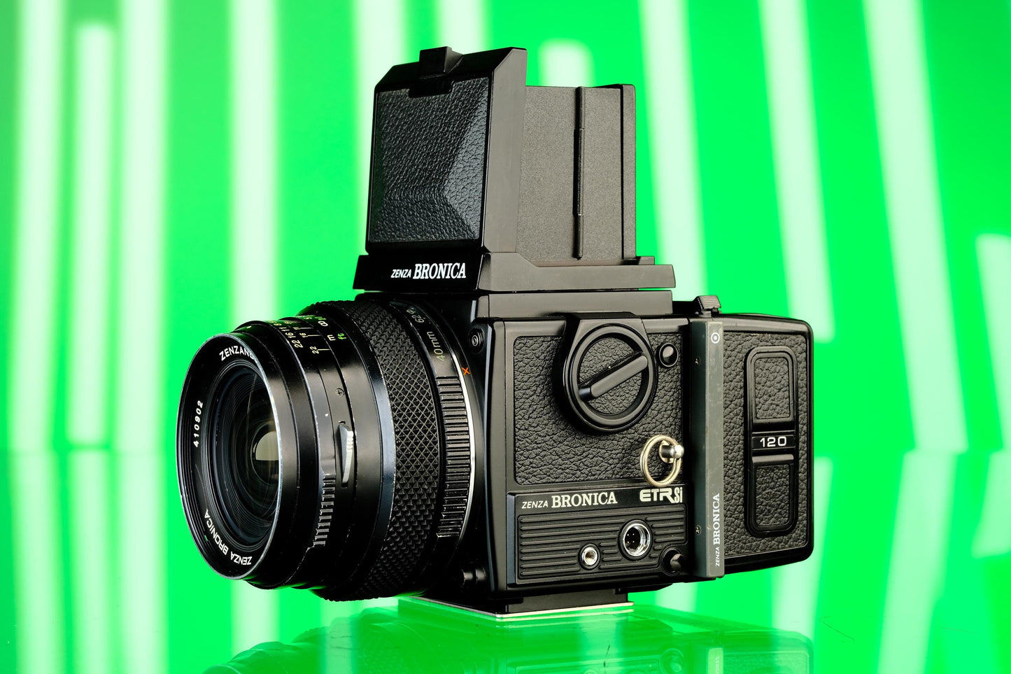 Bronica ETRsi 120 645 Medium Format Camera + 40mm f/4.0 Lens