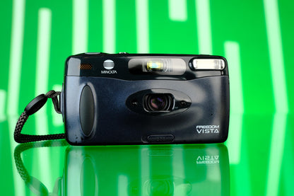 Minolta Freedom Vista Panoramic 35mm Point and Shoot