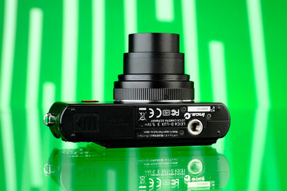 Leica D-Lux 3 10mp Digital Point and Shoot Camera