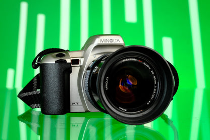 Minolta Maxxum STsi 35mm Film Camera /w Minolta AF 28-80mm Zoom Lens