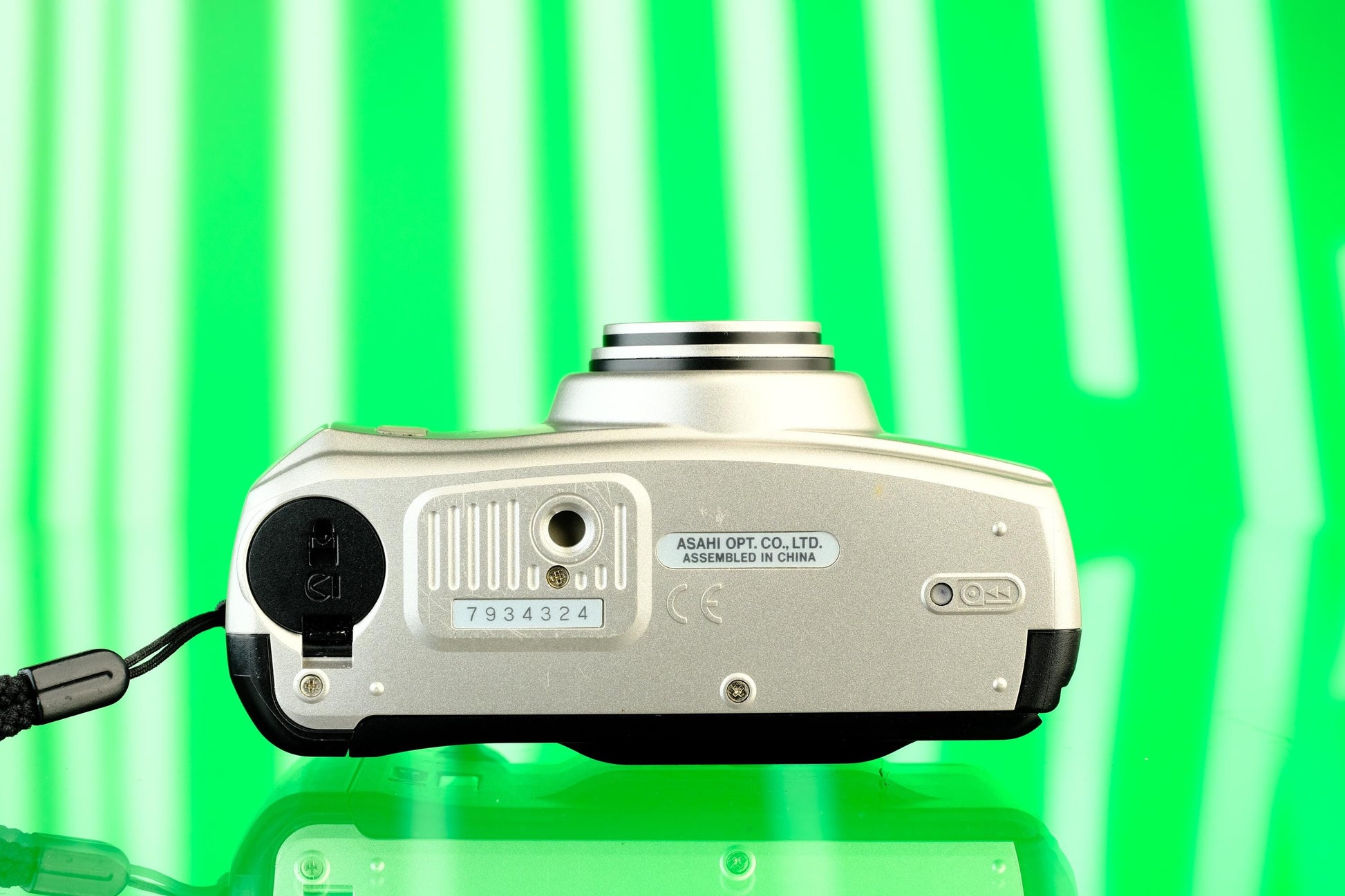 Pentax IQzoom 80G 35mm Point & Shoot Camera