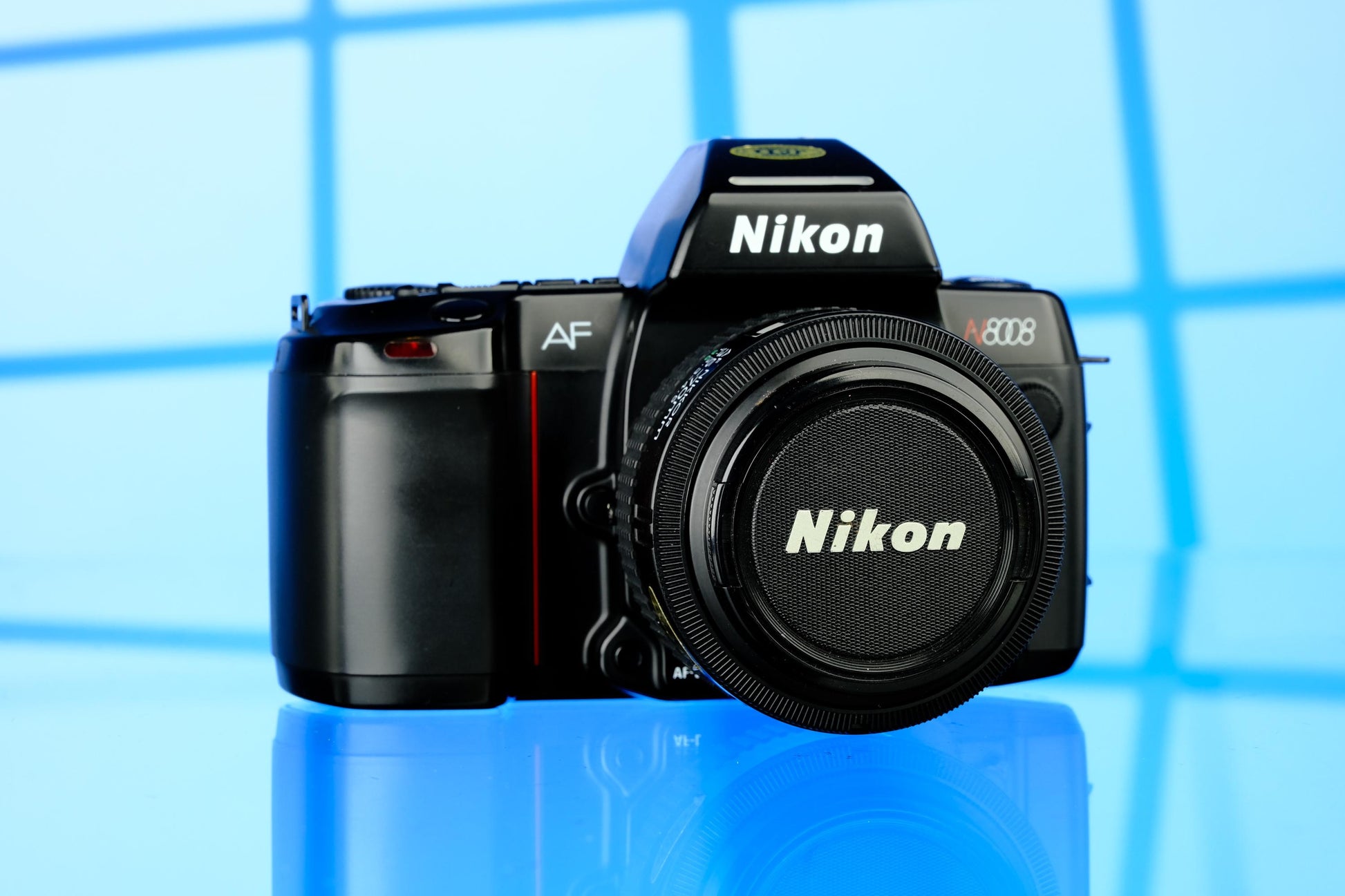 Nikon N8008 35mm SLR + 35-70mm f/3.3-4.5 Lens