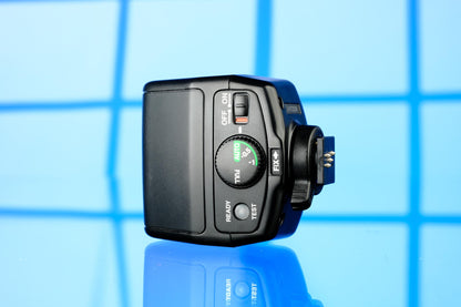 Pentax AF-200 FG TTL Hotshoe on Camera Flash