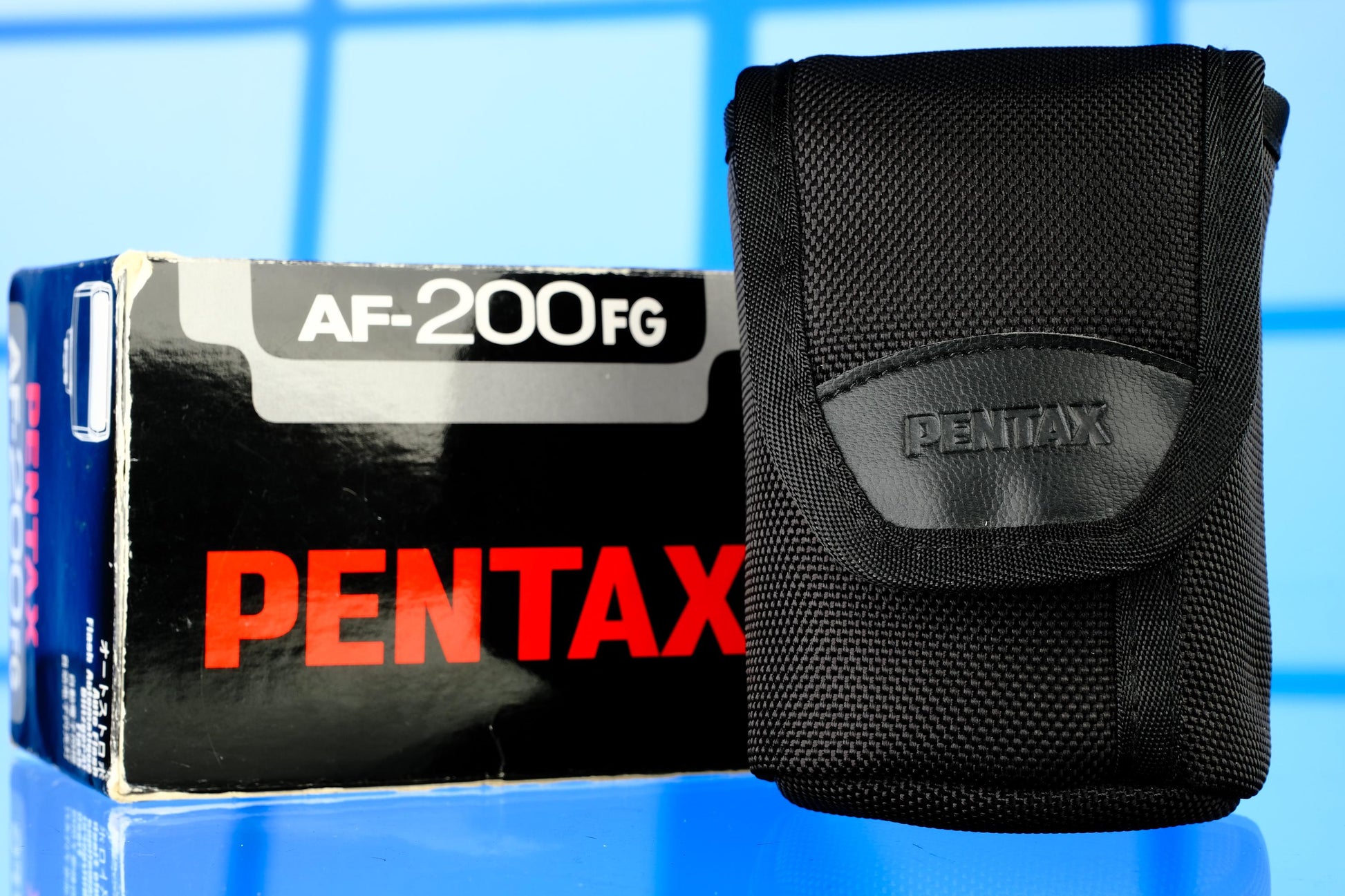 Pentax AF-200 FG TTL Hotshoe on Camera Flash
