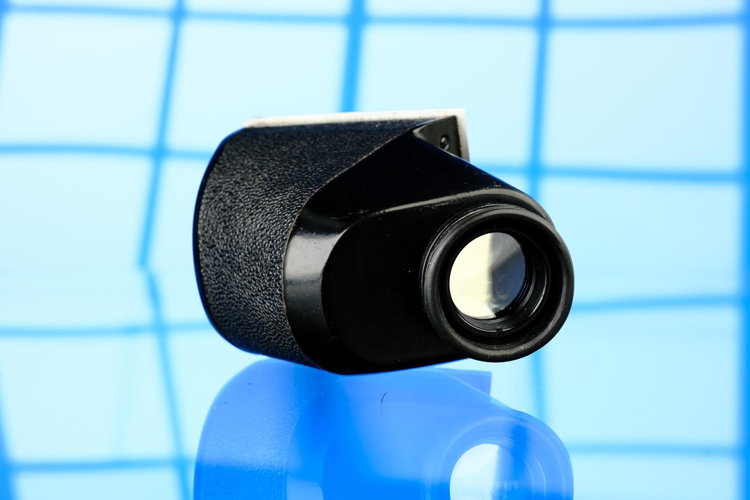 Hasselblad NC-2 45 Degree Prism Viewfinder – Coastal Film Lab