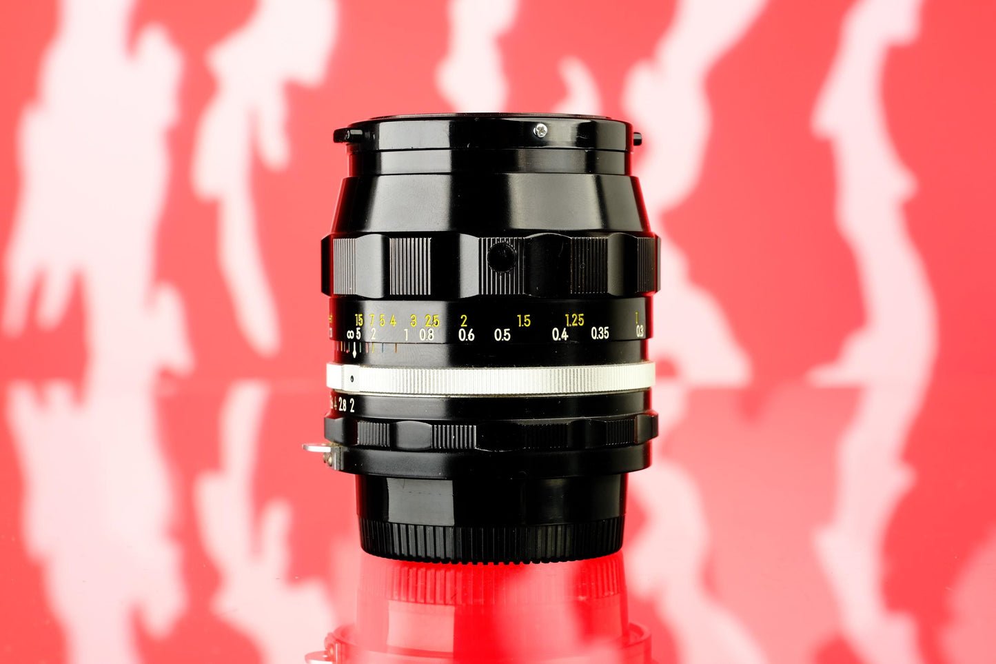Nikon Nikkor-N Auto 28mm f/2.0 Pre-Ai Wide Angle lens F Mount