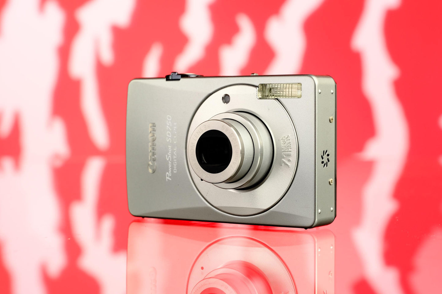 Canon Powershot SD750 Digital Digicam Point and Shoot