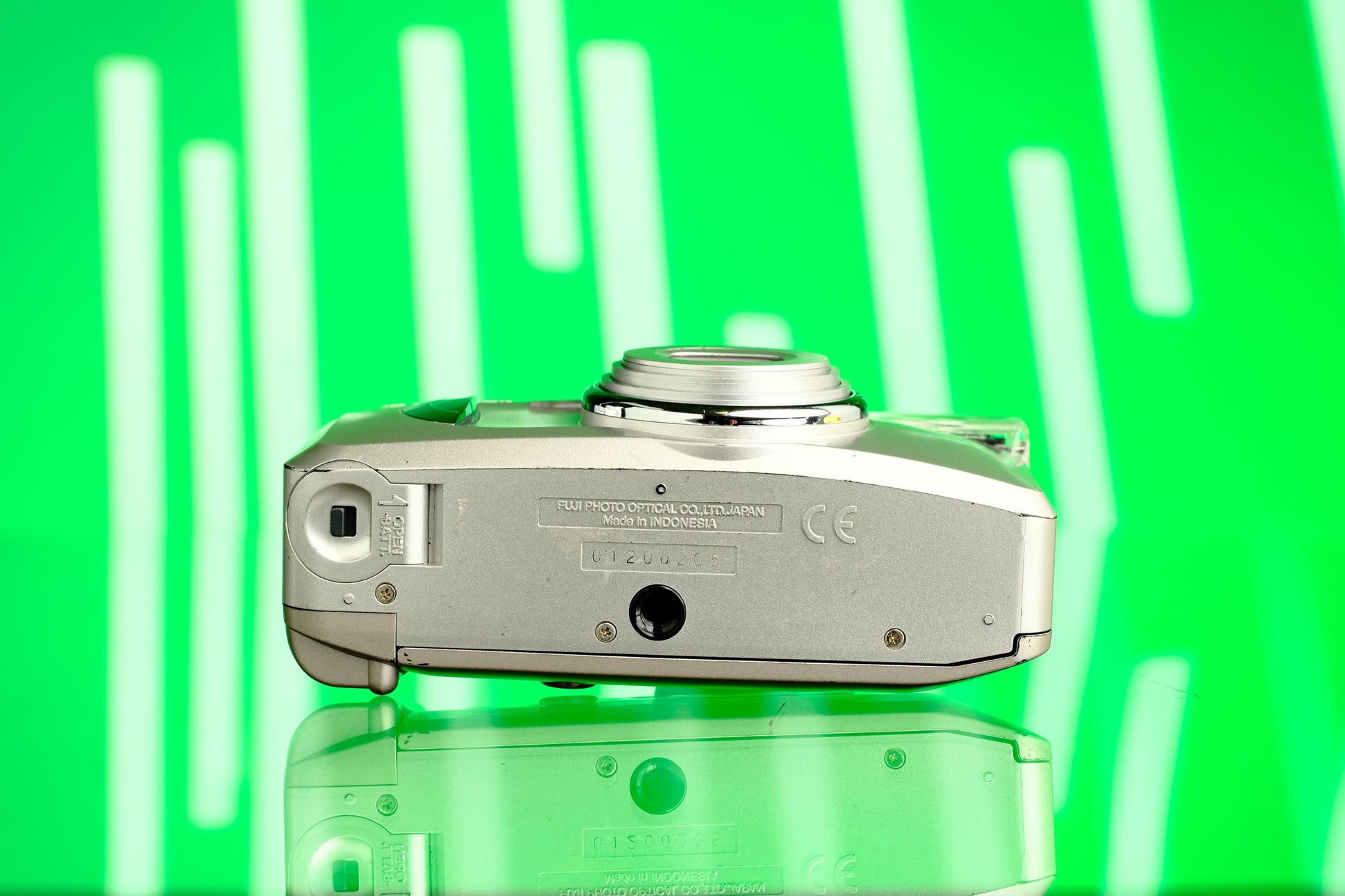 Fujifilm Zoom Date 125SR 35mm Point and Shoot Camera