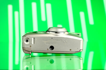 Fujifilm Zoom Date 125SR 35mm Point and Shoot Camera