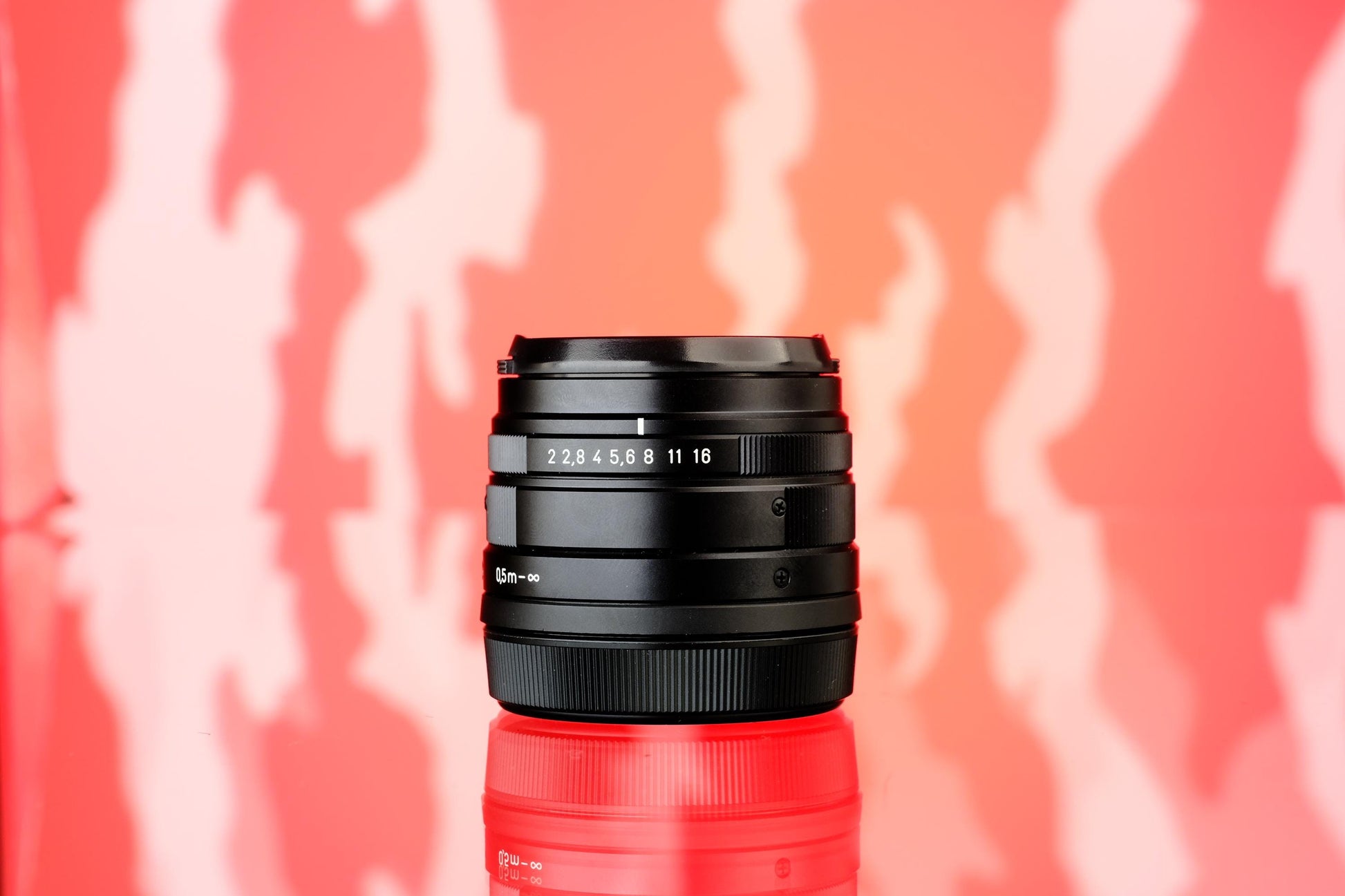 Contax ZEISS Planar T* 45mm f/2.0 AF Black Lens G Mount