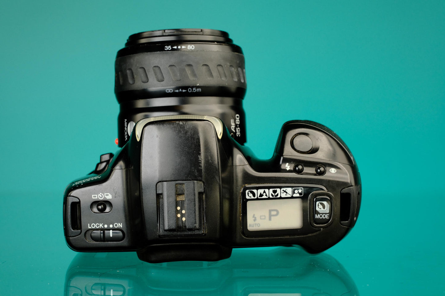 Minolta Maxxum 300si 35mm SLR + 35-80mm f/4.0 Zoom lens