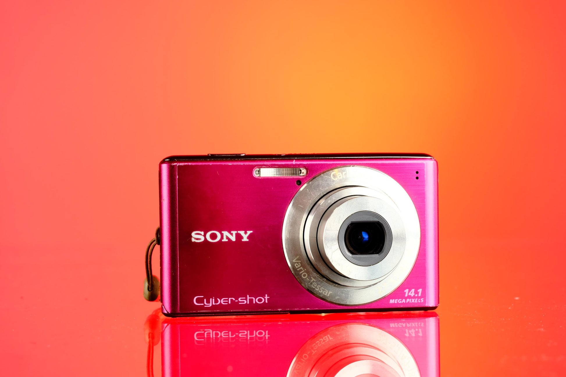 Sony DSC-W530 Digital Point and Shoot Camera Digicam