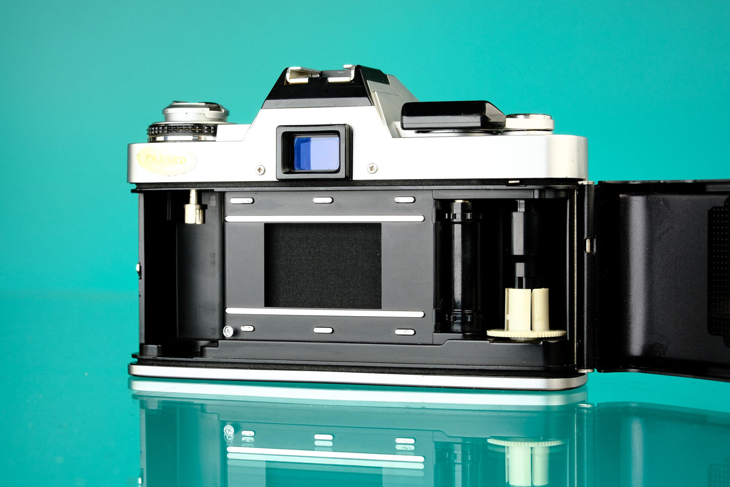 Minolta XG-1 35mm SLR + Rokkor X 50mm f/1.7