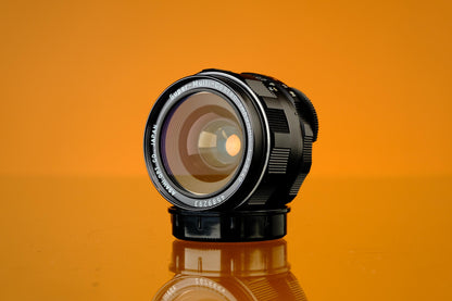 Pentax 28mm f/3.5 Super Takumar Wide Angle Lens M42 Mount