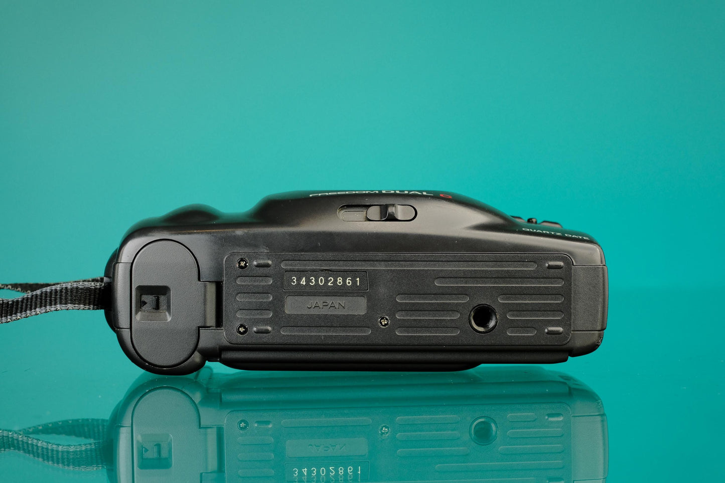 Minolta Freedom Dual C 35mm Point and Shoot Film Camera